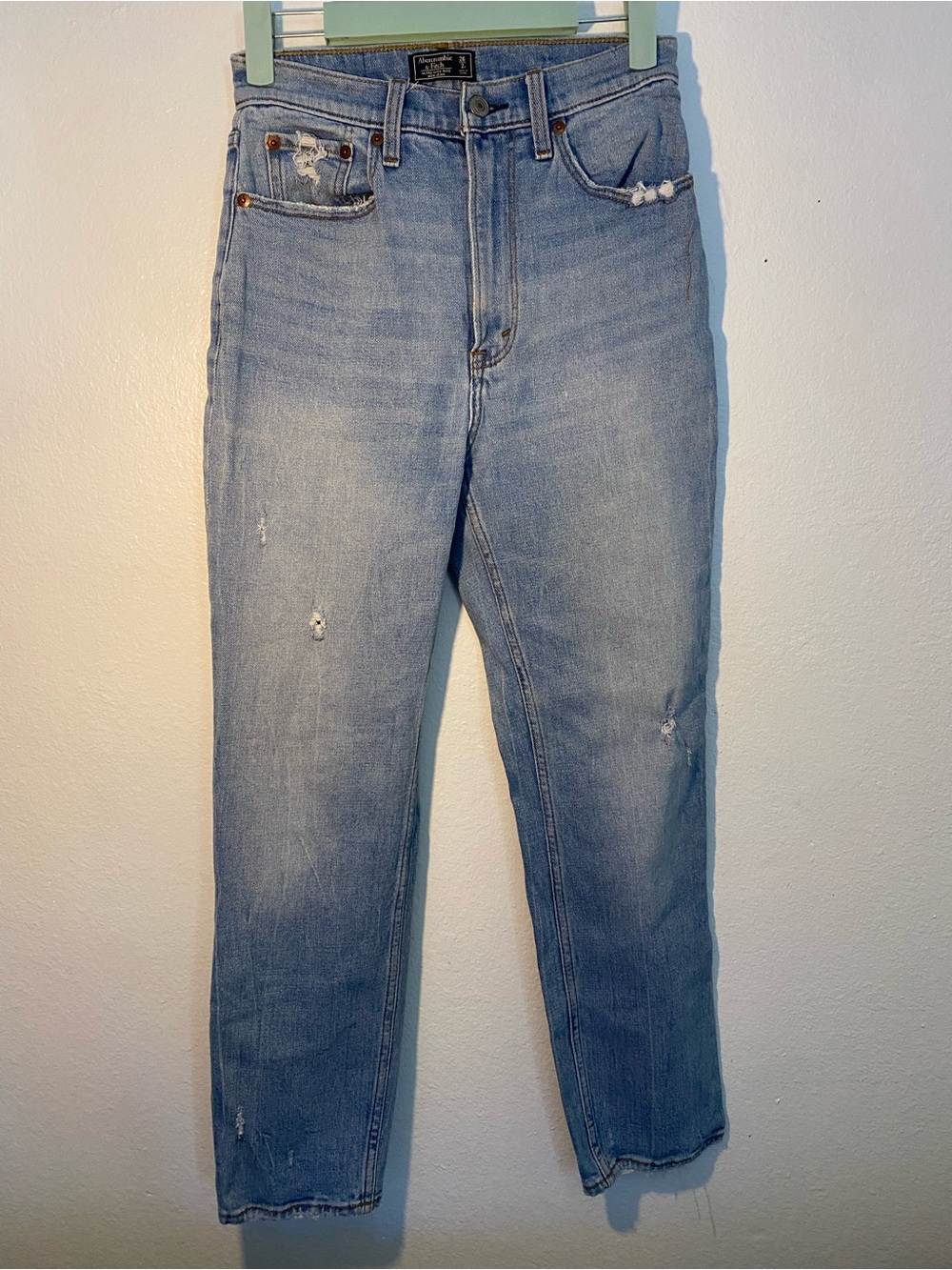 Abercrombie and fitch ultra high rise mom blue jeans size 2